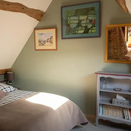 Au Fond Du Jardin Maison D'Hotes-3