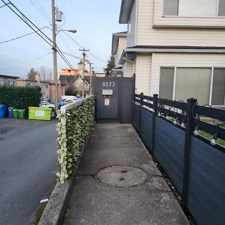 Marpole Guest House-2