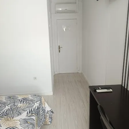 Hostal Fuente Del Pino-2