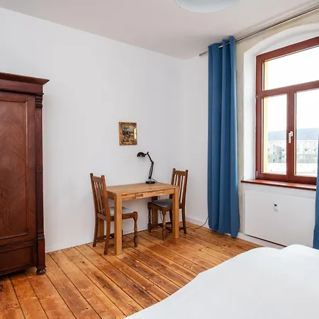 Künstlerzimmer im Kulturhaus Häselburg-3