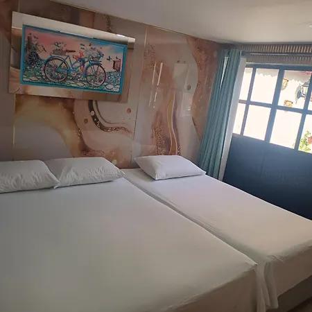 Hostal Doña Betty 2-3