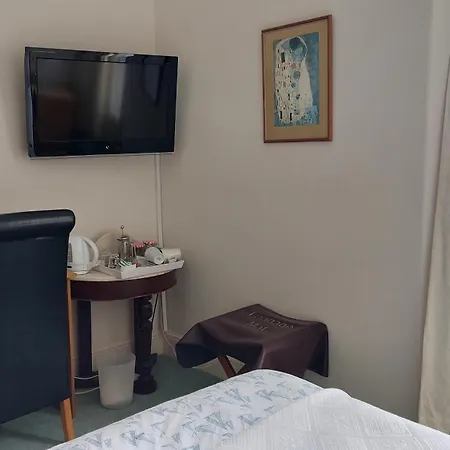 Trelawney Guest House Room Only-3