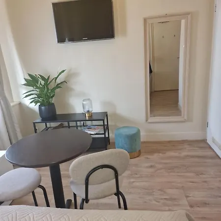 Pension Zee en Duinzicht-2