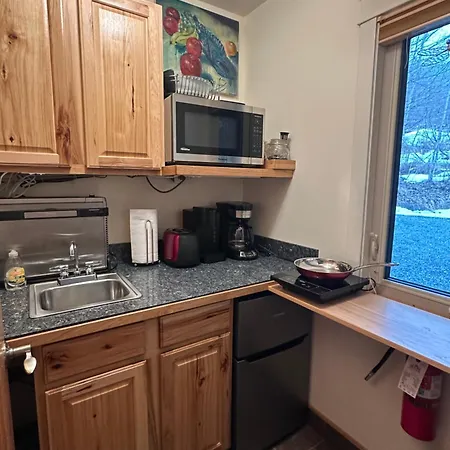 Eagle Peak Guesthouse-2