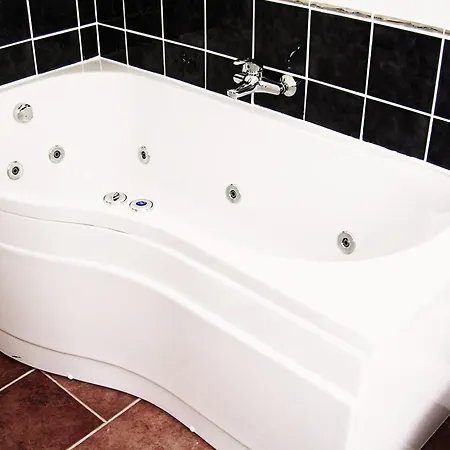 Oakover Guest House-3