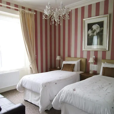 Oakover Guest House-2