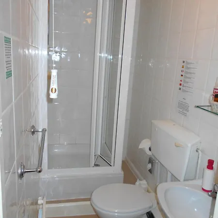 Cranborne Guest Accommodation Exclusively For Adults-2