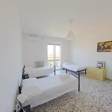 The Homestay - Arezzo-3