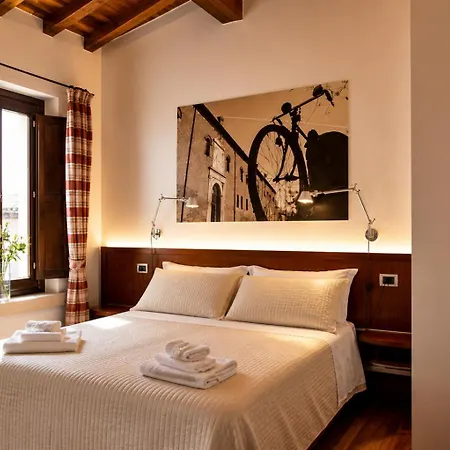 Boutique Rooms 3 0-2