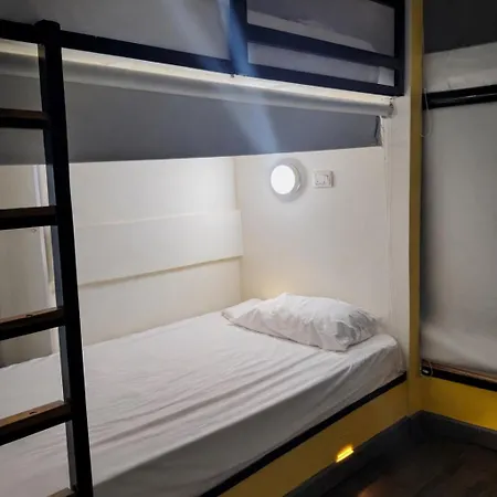 Seven Nights Hostel Cartagena-2