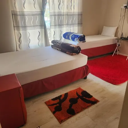 Hunters Nest Guest House Mafikeng-3