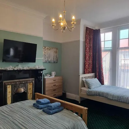 The Meltham Guesthouse Scarborough-2