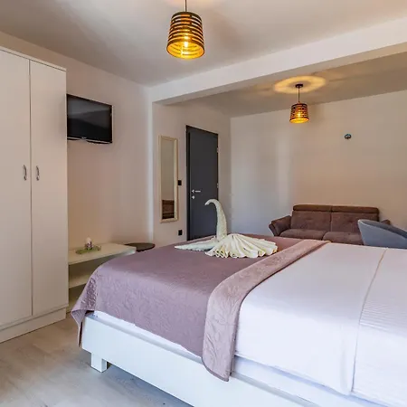 Villa San Rocco Bed & Breakfast-3