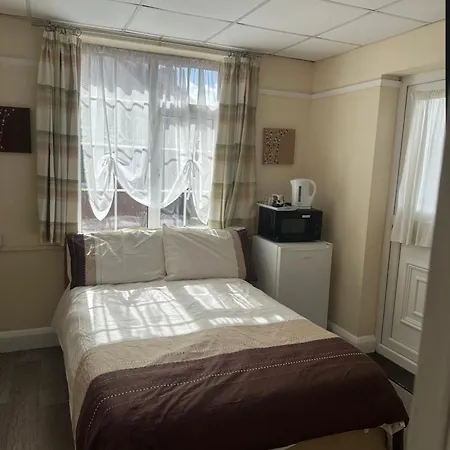 Clarendon Lodge - Accommodation Only-2