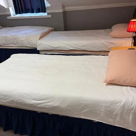 Adelphi Guest House-3