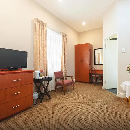 Oak Lodge Guest House-2