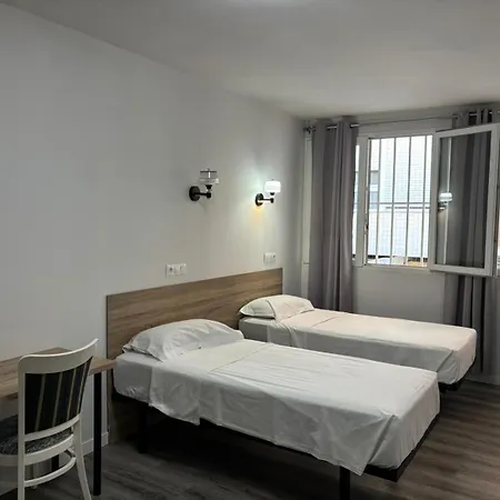 Hostal Golden 21***-3