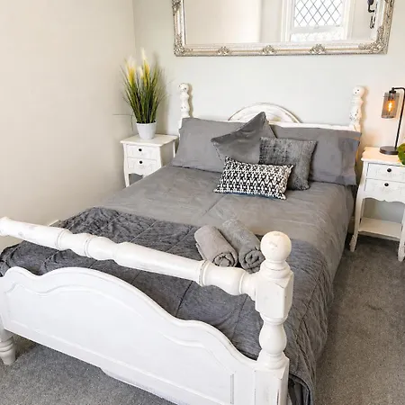 Cosy Bee-2