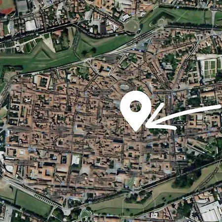 La Colonna Historic Centre-3