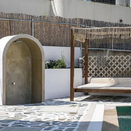 Alexander Studios & Suites - Adults Only-2