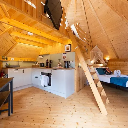 Woods Meadow Glamping-2
