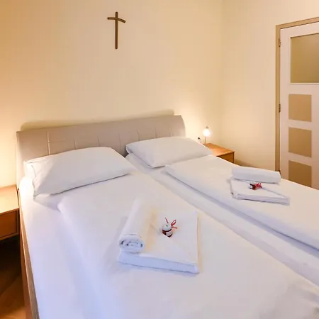 Gästehaus im Priesterseminar Salzburg-2