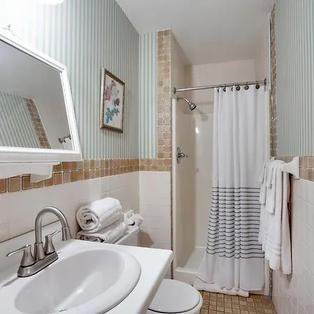 White Rose Inns & Motel-3