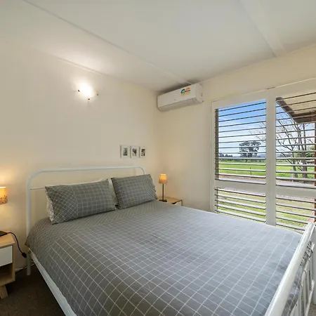 Nathan'S Place-3