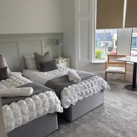 Giffnock Rooms-2