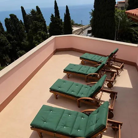 Porta Messina Rooms-3