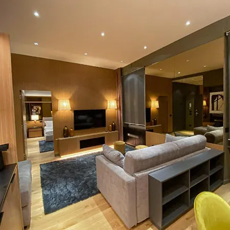Luxurious Apartments In The Center Of Rome-2