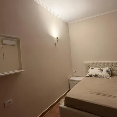 Mateo Villa Vlore-3