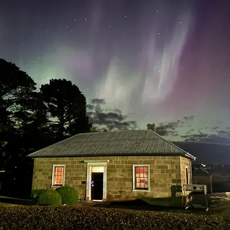 Robinson Cottage-3