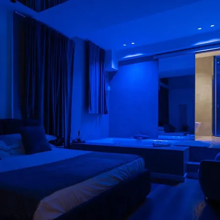 Four Luxury Suite-3