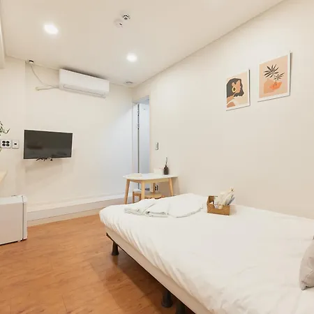 Dawoo House 2 In Hongdae-2