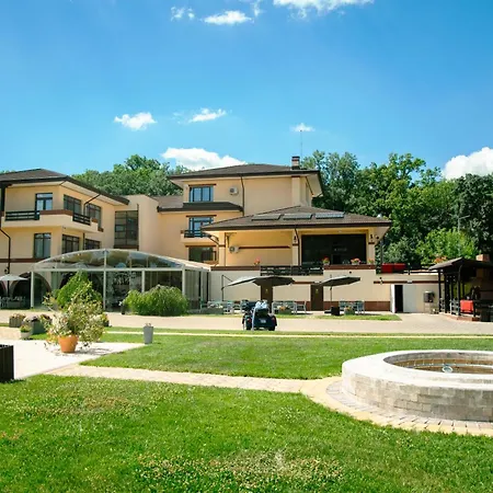 Curtea Domneasca-3