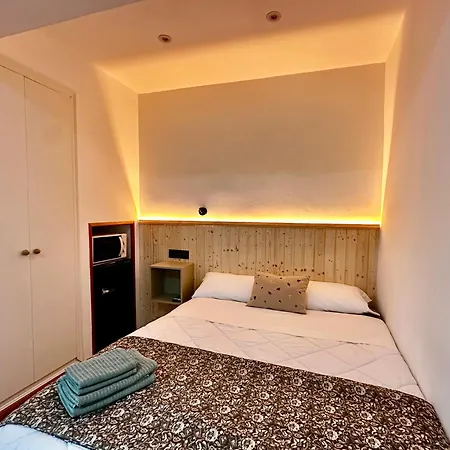 Hostal J&C-3