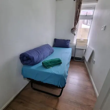 Close To Brunel University West Drayton Heathrow Airport Stockley Park - Ub7-3