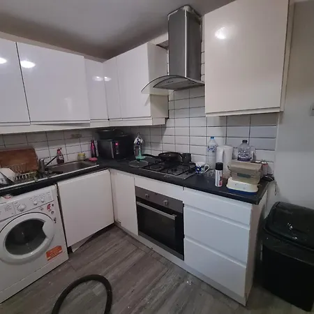 Close To Brunel University West Drayton Heathrow Airport Stockley Park - Ub7-2