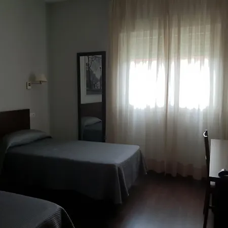 Hostal T4-3