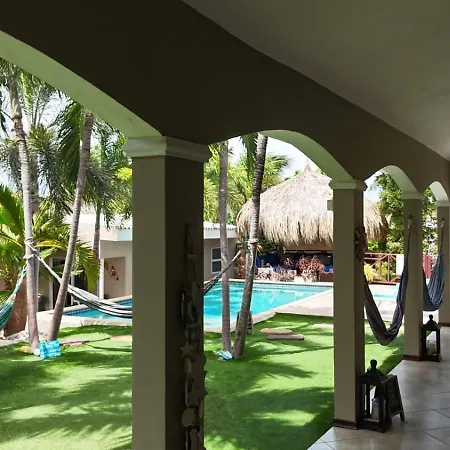 Hibiscus Beach House-3