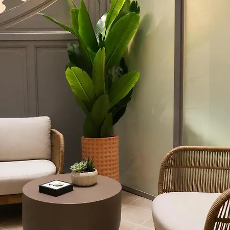 Legazpi Doce Rooms & Suites-2