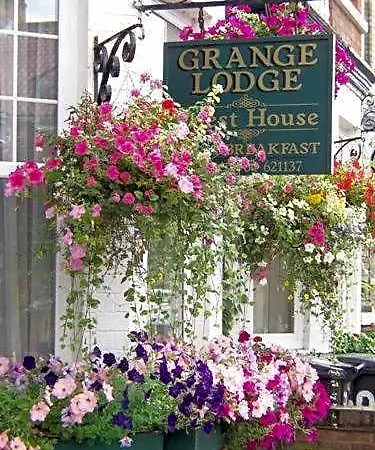 Grange Lodge-3