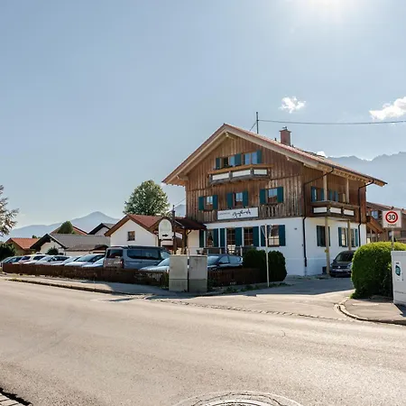 Landhotel Guglhupf-2