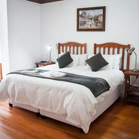 6 On Kloof Guest House-2