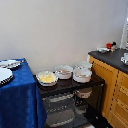 Martha'S Guesthouse-2