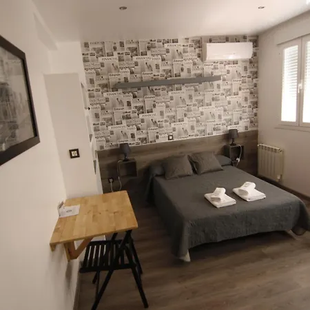 Hostal MH Fuencarral-2
