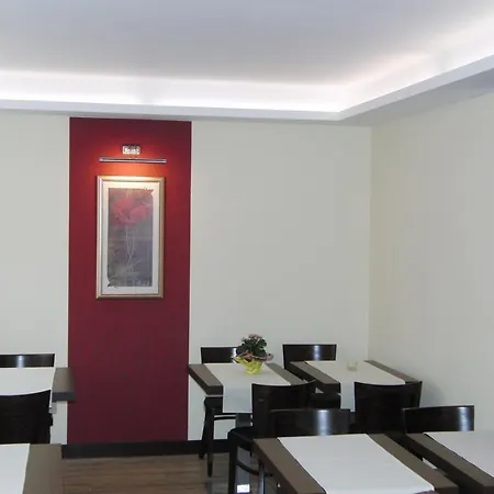Hotel Garni Am Kirchplatz-3