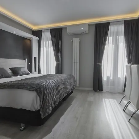 Hostal Overnight Madrid-3