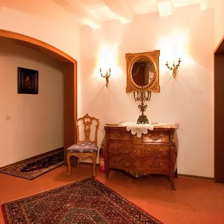 Burghotel-3
